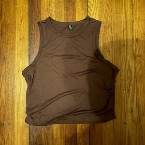 SHEIN Chocolate Brown, White, and Black Cropped Tank Top